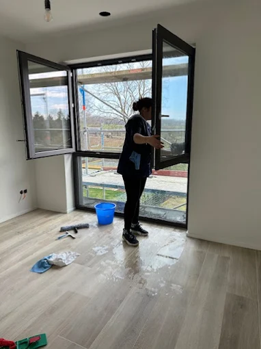 Intervention Quality Services dans une pièce après chantier